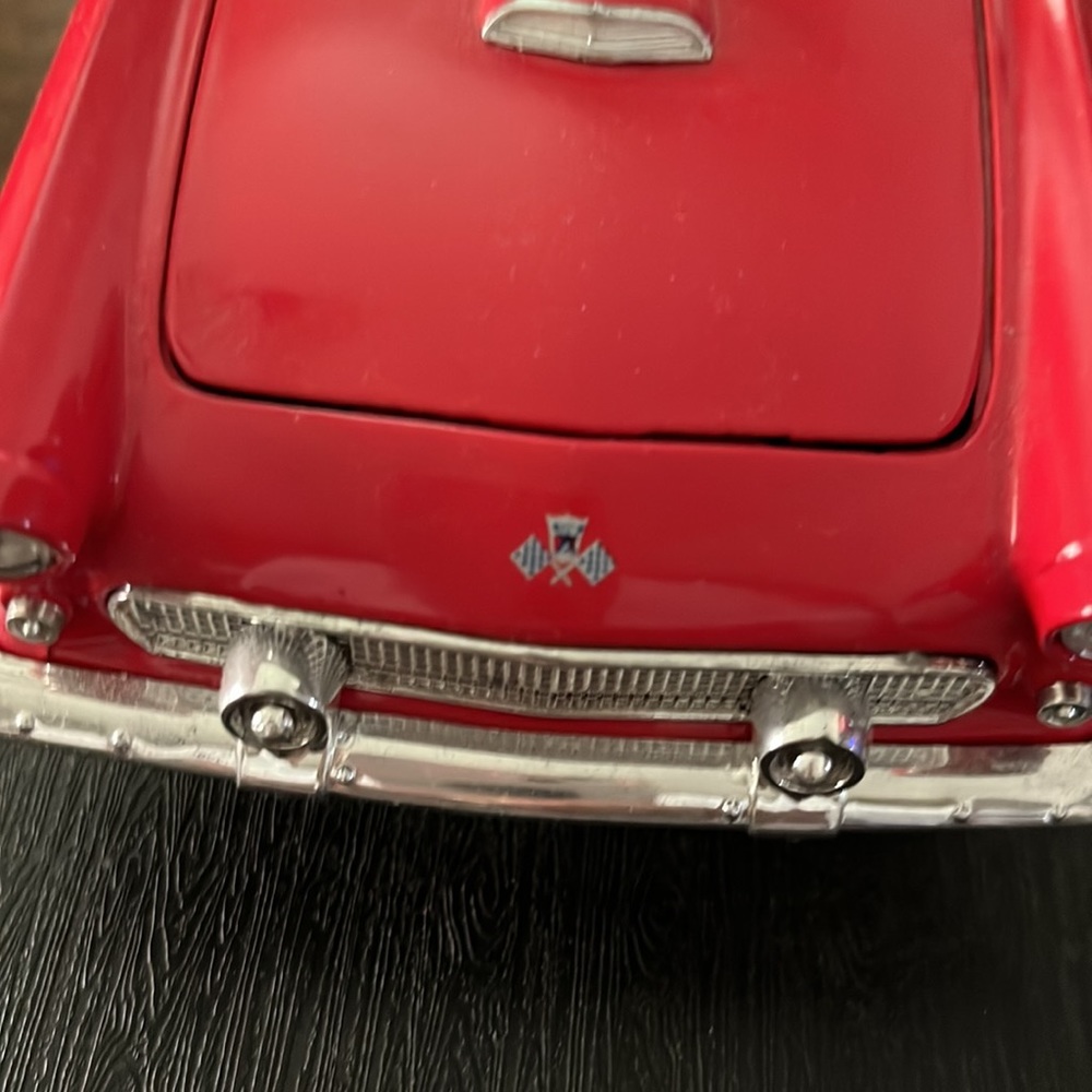 Red convertible ford thunderbird - Picture 2 of 3